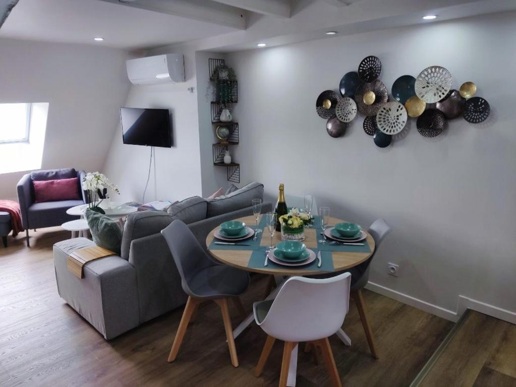 Comfortable Air-Conditioned T3 In The Heart Of Amboise With Parking Space المظهر الخارجي الصورة