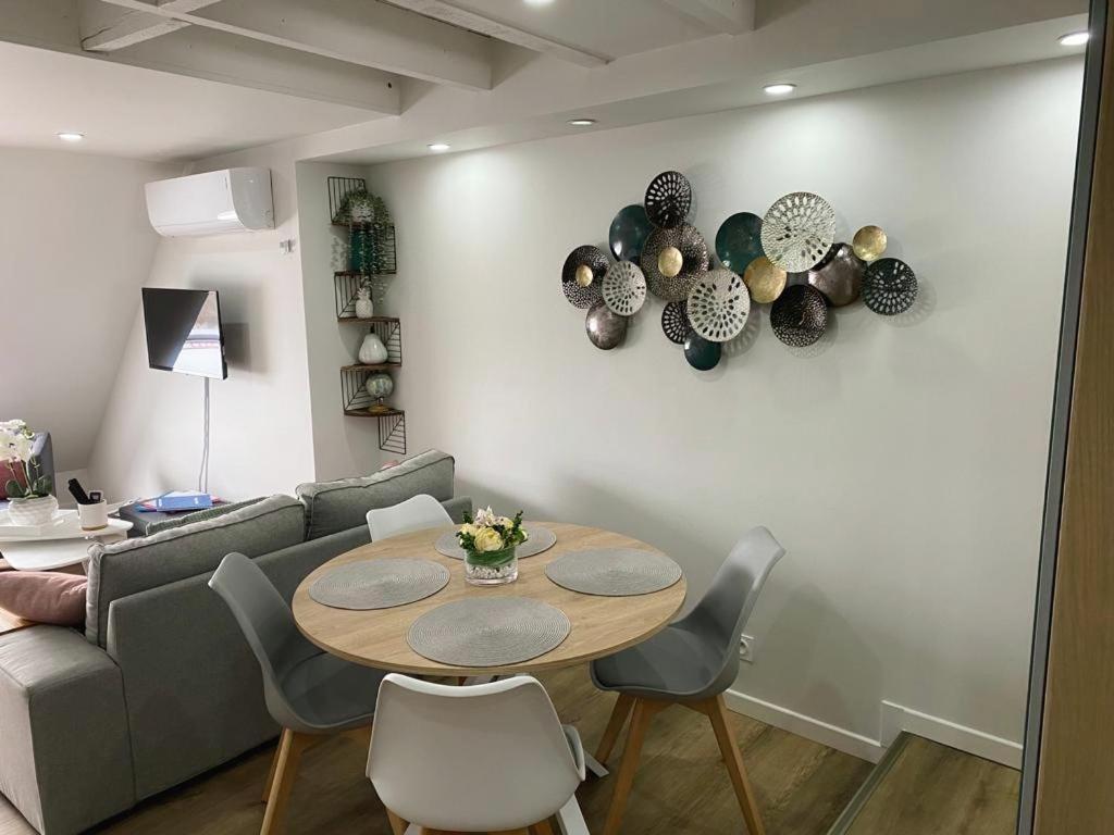 Comfortable Air-Conditioned T3 In The Heart Of Amboise With Parking Space المظهر الخارجي الصورة